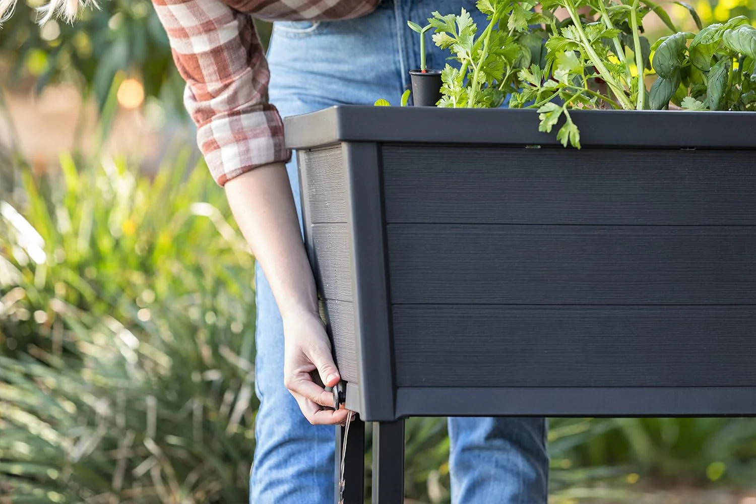 Keter Alfresco Garden Bed - Black - Image 10