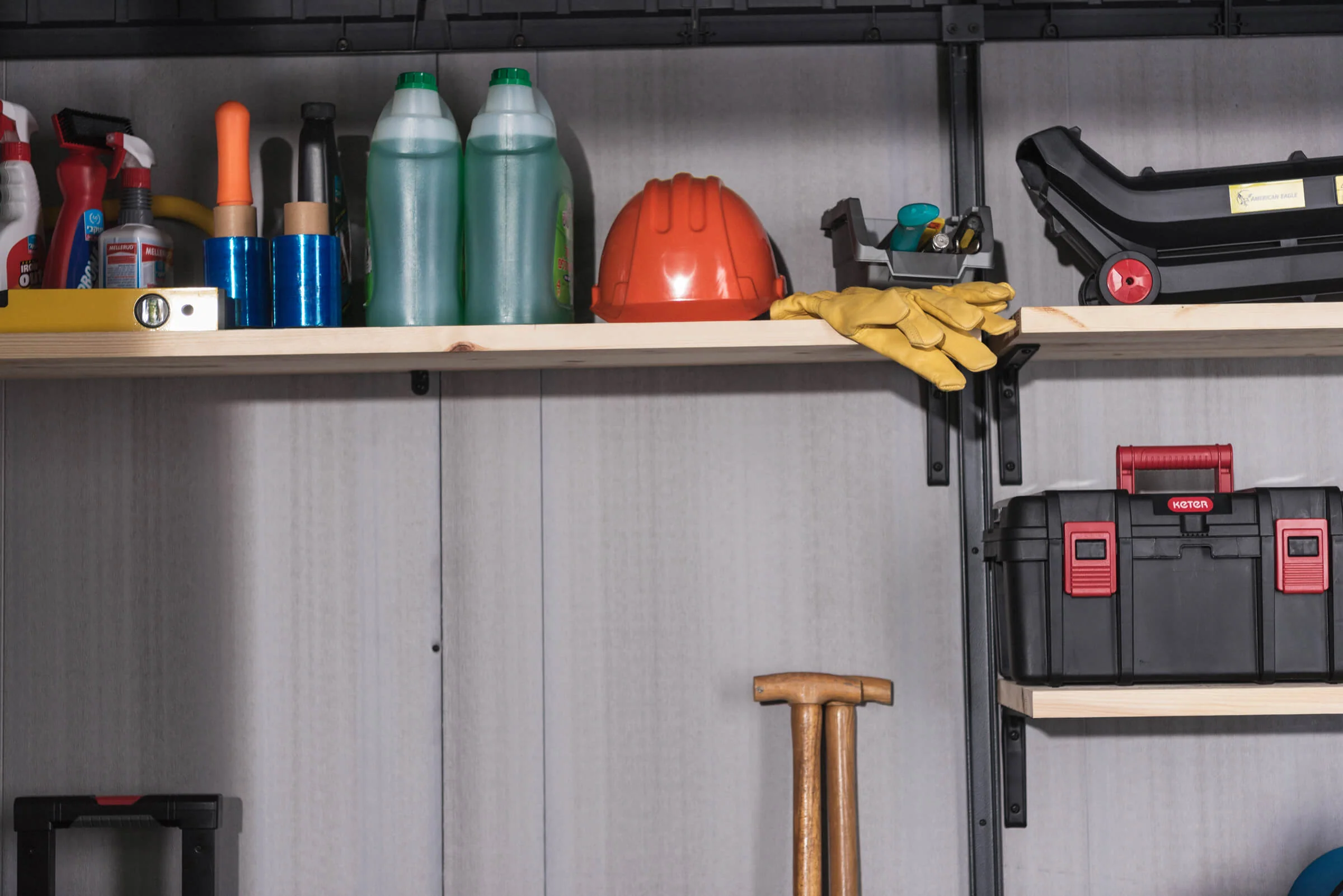 Keter Artisan 9 x 7 Garden Shed (2.8 x 2.2m) - CLEARANCE - Image 13