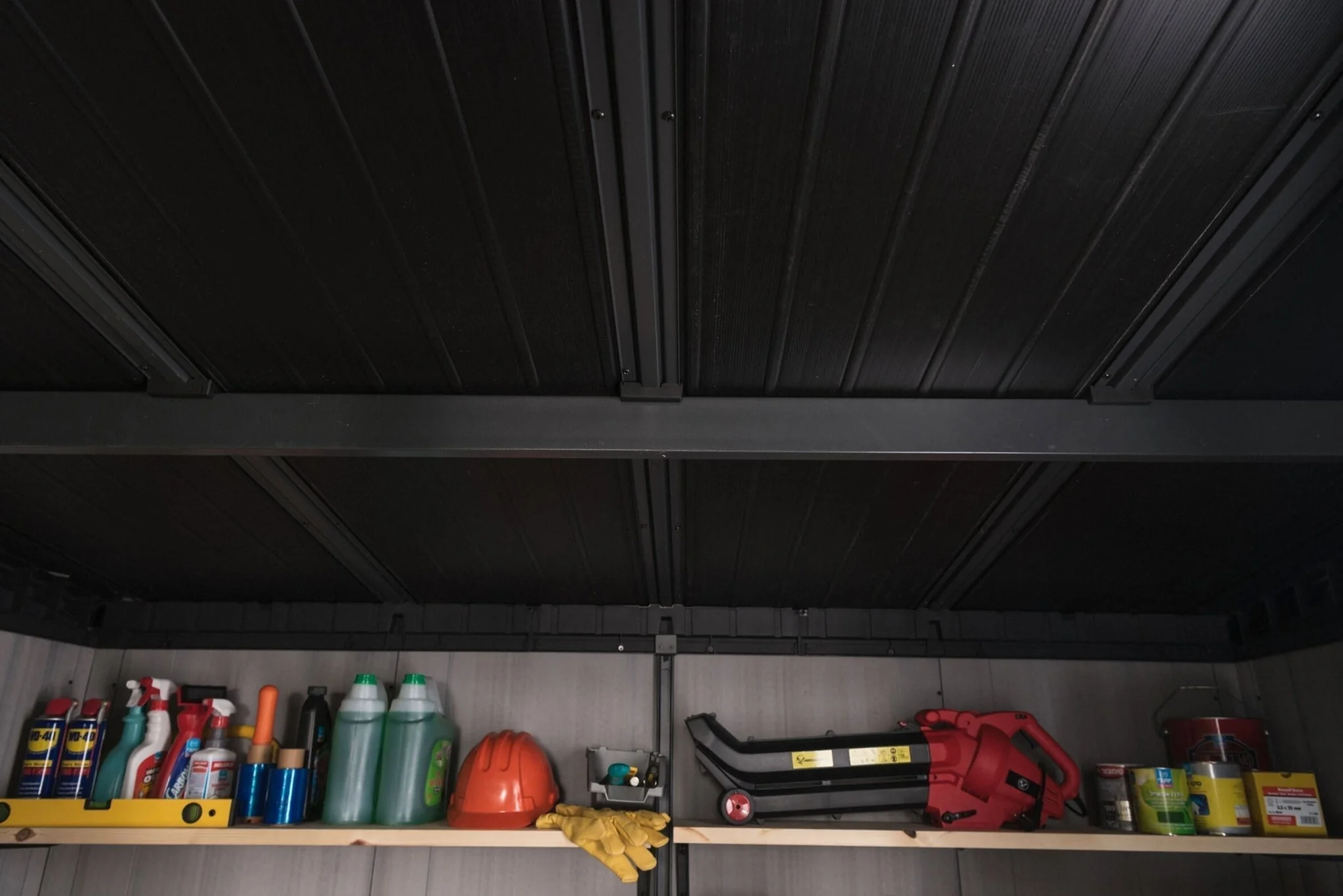 Keter Artisan 9 x 7 Garden Shed (2.8 x 2.2m) - CLEARANCE - Image 14