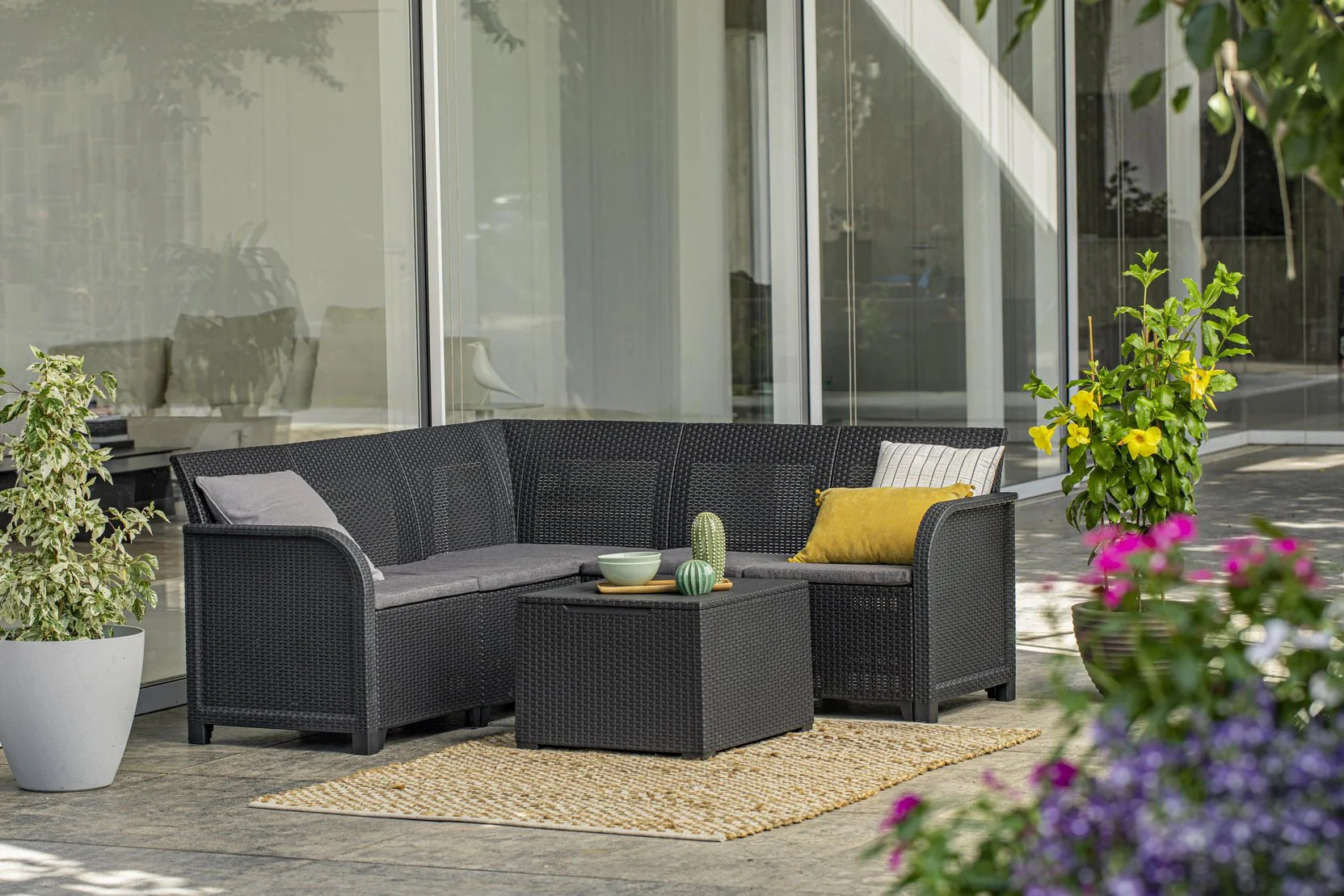 Keter Emma Corner Lounge Set - With Storage Table - Image 10