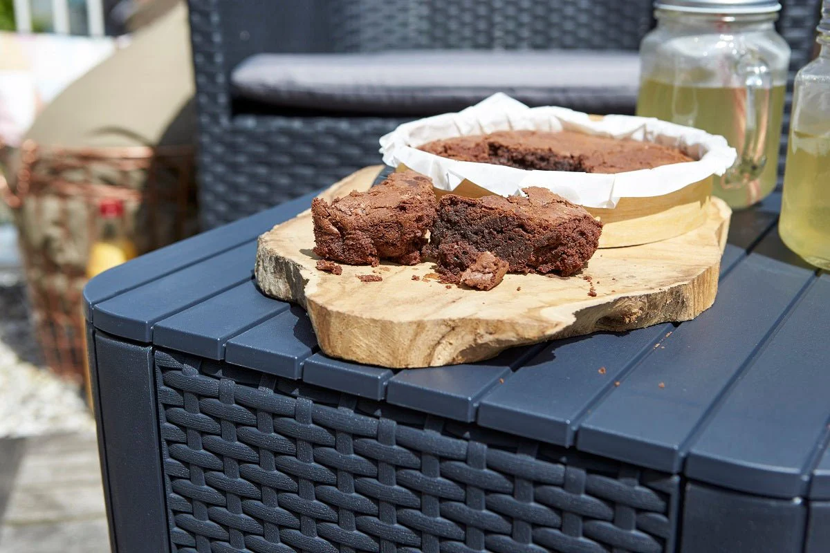 Keter Luzon - 44L Outdoor Storage Box - Image 5