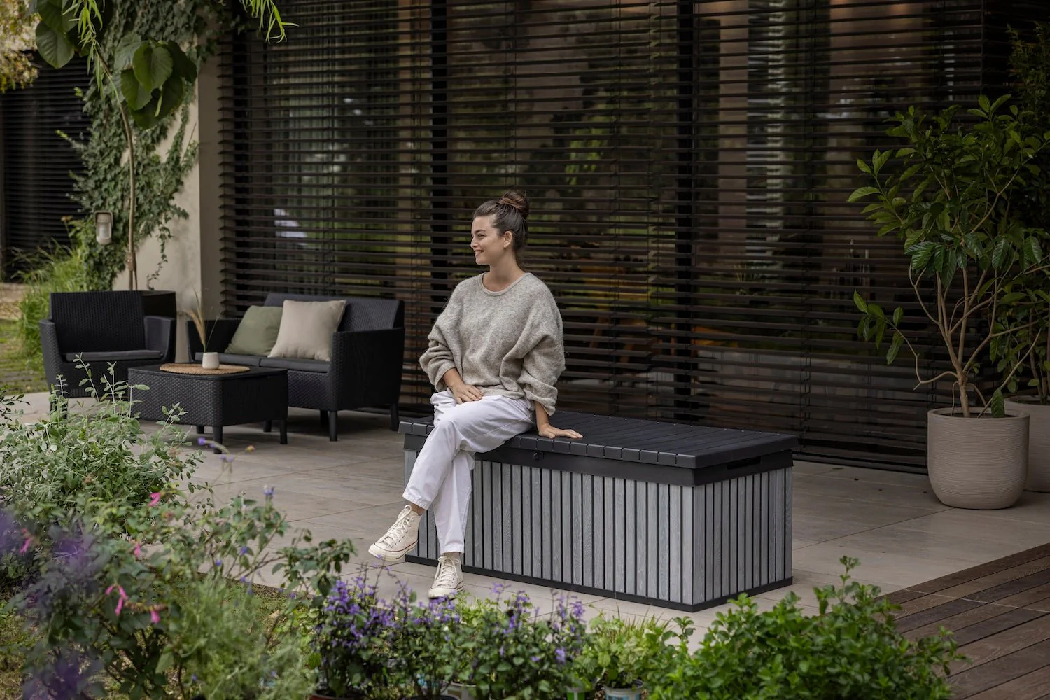 Keter Signature 380L Storage Box - Venetian Grey - Image 3