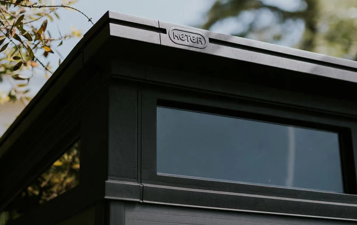 Keter Signature Pent 11x7 Shed - Stormgrey Look (3.4 x 2.2m) - Image 9