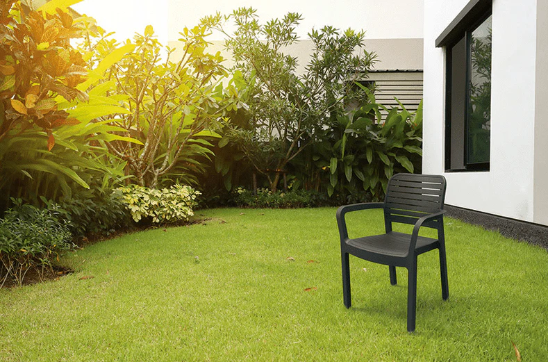 Keter Futura Chloe Dining Set- Graphite - Image 8